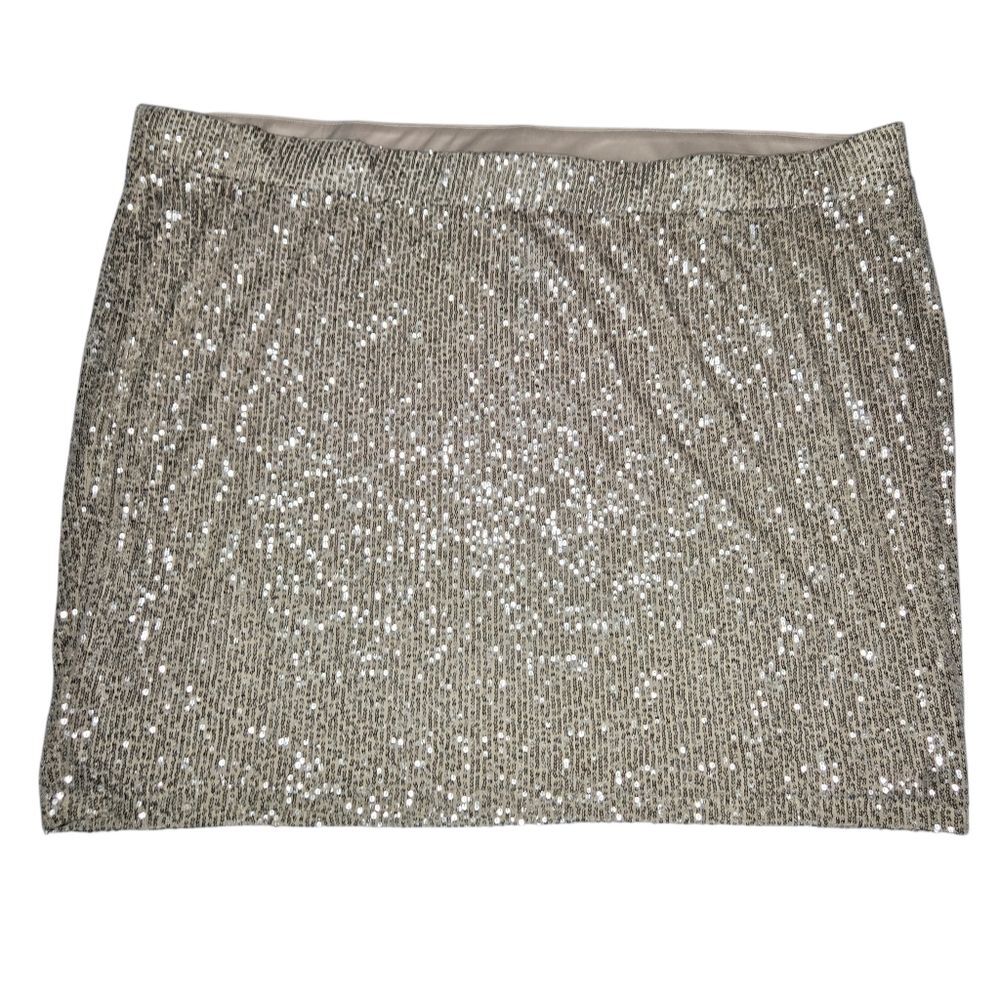 Torrid Mini Sequin Skirt Champagne NWT 6X